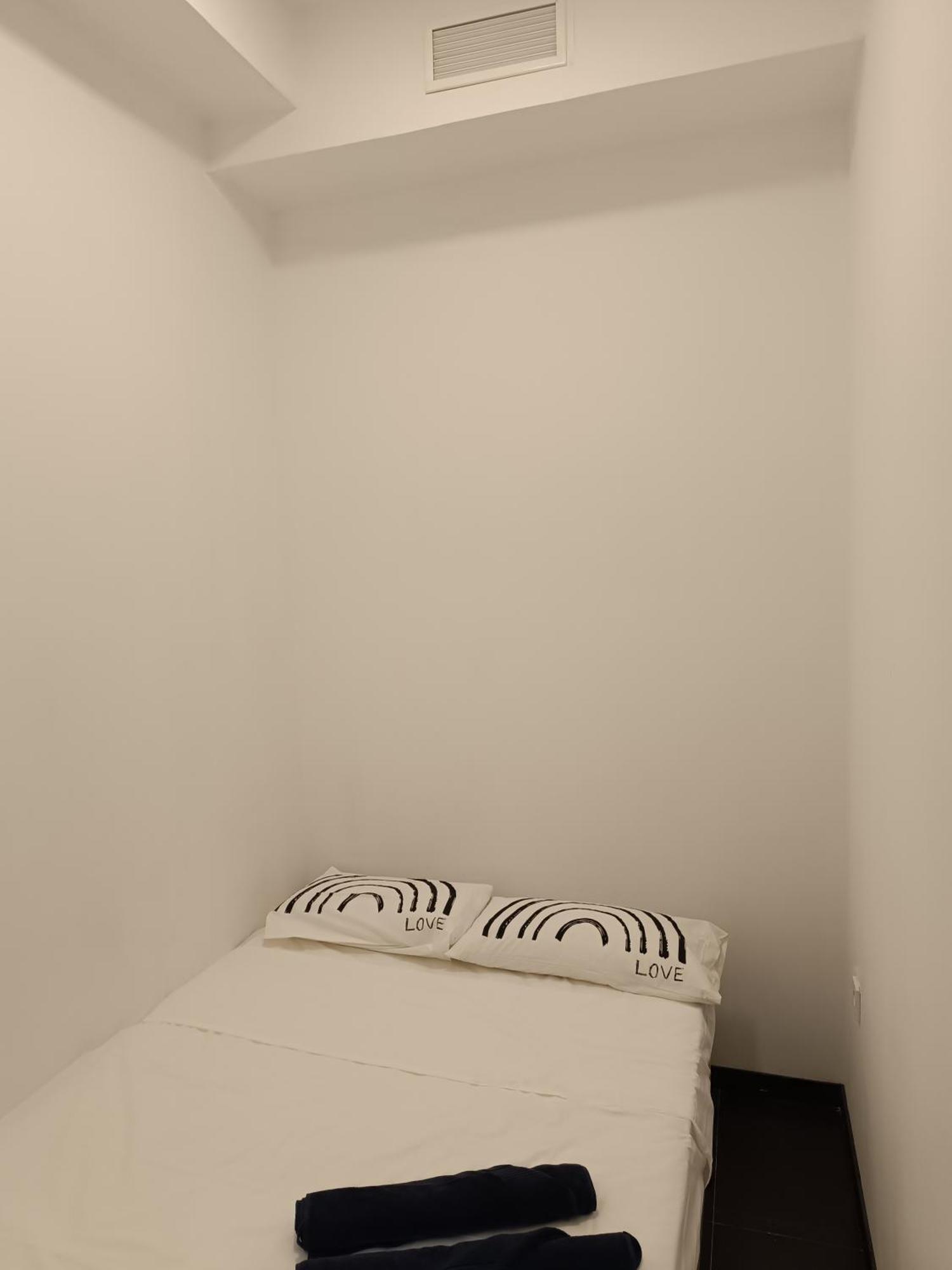 Appartement Family Delux Center à Madrid Extérieur photo